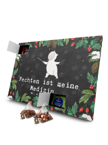 Mr. & Mrs. Panda Tee Adventskalender Panda Fechten mit Spruch in Kreidetafel