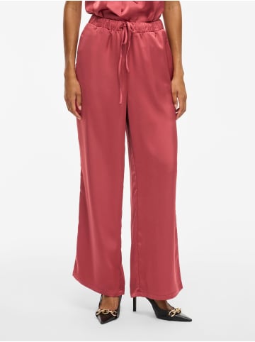 Vila Hose in Holly Berry