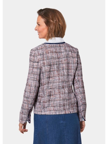 GOLDNER Kurzgröße: Edler Bouclé-Blazer mit Jeanspaspel in weiß / marine / rot