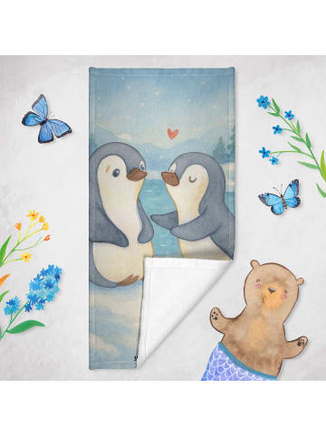 Mr. & Mrs. Panda Badehandtuch Pinguine trösten Design ohne Spruch in Grau Pastell