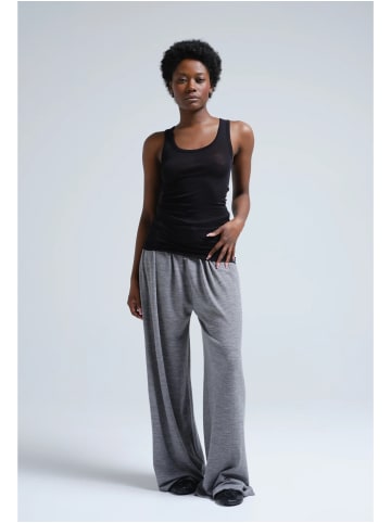 Seamless Basic Top Bella in Black