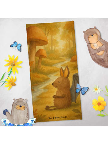 Mr. & Mrs. Panda Strandtuch Fledermaus Sitzen Design ohne Spruch in Gelb Pastell