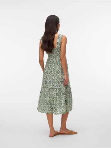Vero Moda Kleid in Laurel Wreath