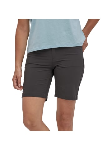 Patagonia Shorts Skyline Traveler in Schwarz