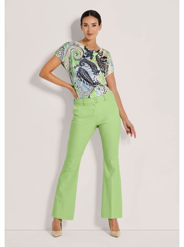 MADELEINE Leicht ausgestellte Bügelfalten-Hose in kiwi