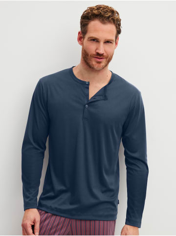 Calida Shirt in night shadow