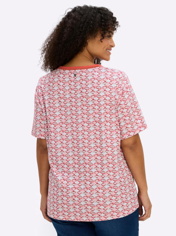 sheego Shirt in koralle-bordeaux-bedruckt