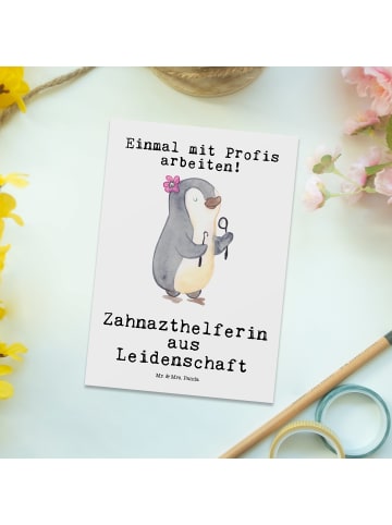 Mr. & Mrs. Panda Postkarte Zahnarzthelferin Leidenschaft mit Spruch in Weiß