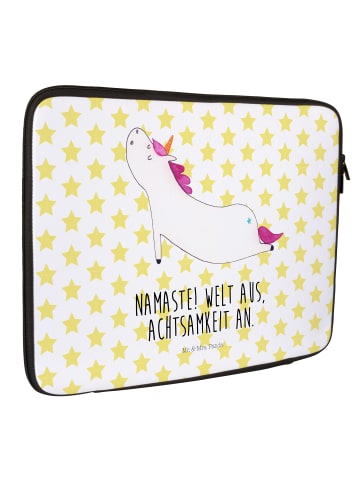 Mr. & Mrs. Panda Notebook Tasche Einhorn Yoga mit Spruch in Weiß