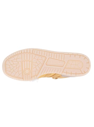 adidas Sneaker Basketball Rivalry Low in Gelb UK 9 // 43 1/3