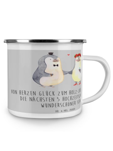 Mr. & Mrs. Panda Camping Emaille Tasse 5. Hochzeitstag Holzhochz... in Heather Grey