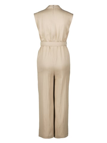 Zero  Jumpsuit mit Bindegürtel in Irish Cream