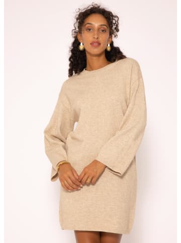 SASSYCLASSY Ultra Oversize Strickkleid in Beige