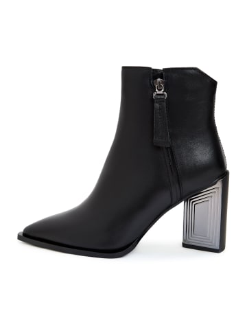 CESARE GASPARI Stiefelette in Black