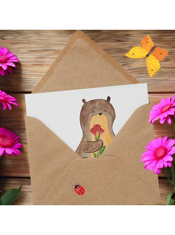 Mr. & Mrs. Panda Einladungskarte Otter Blumenstrauß ohne Spruch in Weiß