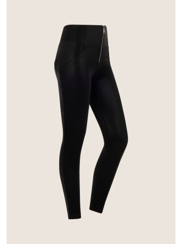 FREDDY Kunstleder Hose Glänzend High Waist in Schwarz