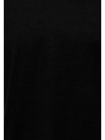 PLUMDALE Men T-Shirt in BLACK