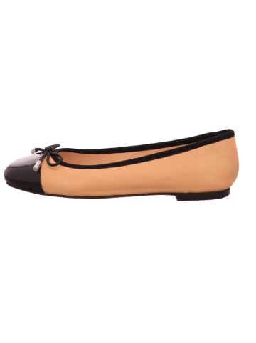 INUOVO Ballerina in beige