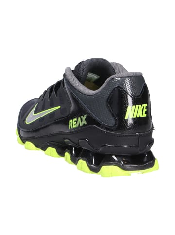 Nike Sneaker REAX 8 TR in schwarz