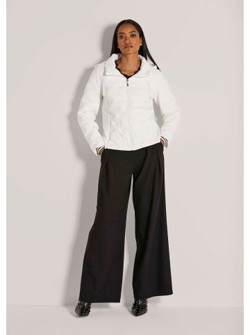 MADELEINE Elegante Übergangsjacke für kühle Tage in wollweiß