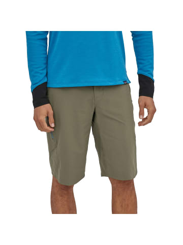 Patagonia M LANDFARER BIKE SHORTS in Grün