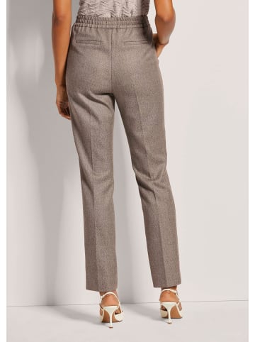 MADELEINE Businesshose mit modischer Biese und elastischem Bund in cappuccino / perlweiß