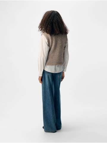 Object Weste in Humus