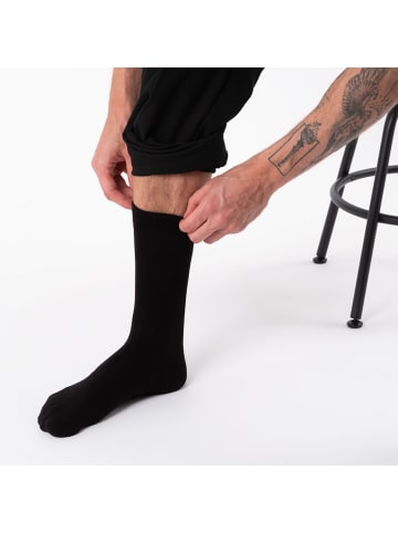 Occulto 10er Pack Schwarze Socken Hermann in Schwarz