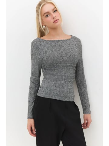 NO MATTER WHAT Blouse in Grau