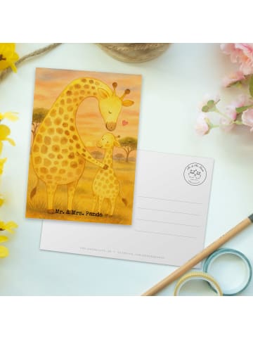 Mr. & Mrs. Panda Postkarte Giraffe Kind Design ohne Spruch in Weiß