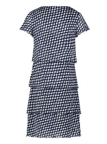 Betty Barclay Stufenkleid mit U-Boot-Ausschnitt in Dunkelblau/Weiß