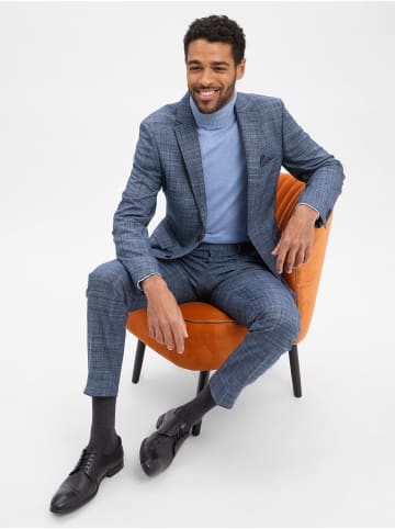 Andrew James Sakko Steven in blau