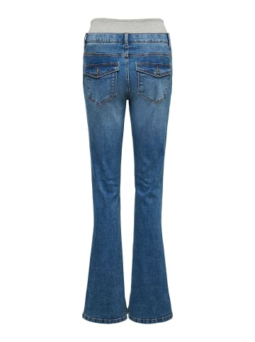 mama licious Umstandsjeans mit Schlag in Medium Blue Denim 1