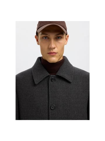 Selected Mantel in dark grey