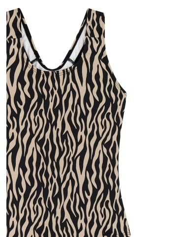 Protest " PRTEmmy JR in True Black