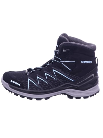 LOWA Wanderschuh in schwarz