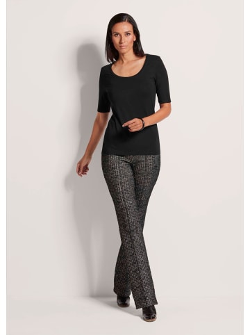 MADELEINE Sommerliches Basicshirt mit Rundhalsausschnitt in schwarz