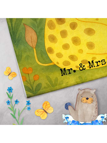 Mr. & Mrs. Panda Gästehandtuch Giraffe Zufrieden Design ohne Spruch in Weiß