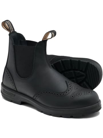 Blundstone Chelsea Boot "#2443 Brogued Black Leather (Classics Series)" in Schwarz