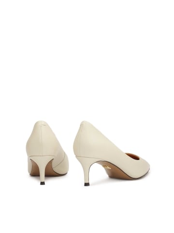 Kazar Pumps in Creme