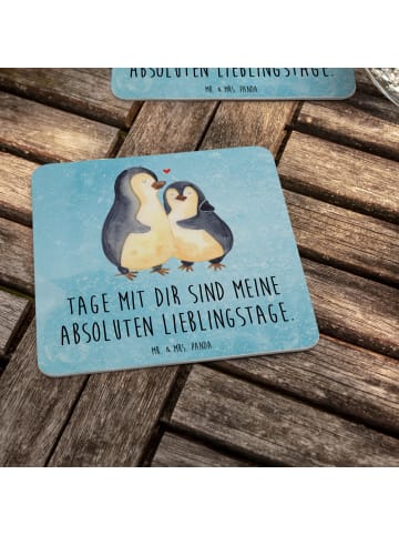 Mr. & Mrs. Panda Tischuntersetzer Pinguin umarmen mit Spruch in Eisblau