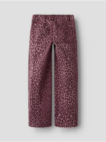 name it Hose in Burgundy