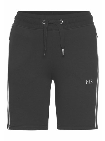 H.I.S Bermudas in marine