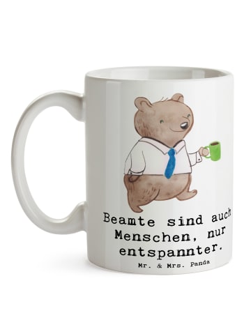 Mr. & Mrs. Panda Teetasse Beamtin Entspannt mit Spruch in Weiß