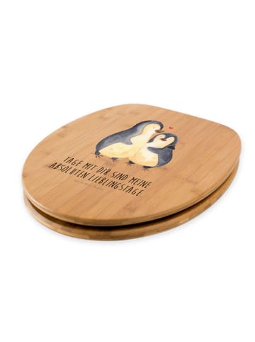 Mr. & Mrs. Panda Motiv WC Sitz Pinguin umarmen mit Spruch in Braun