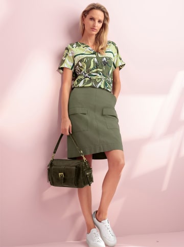 Heine Druckbluse in khaki-pistazie-bedruckt