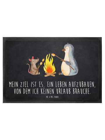 Mr. & Mrs. Panda Fussmatte Pinguin Lagerfeuer mit Spruch in Kreidetafel