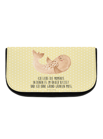 Mr. & Mrs. Panda NeZeichenssaire Robbe Liegen mit Spruch in Gelb Pastell