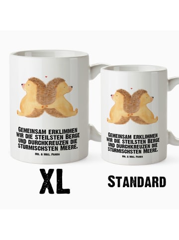 Mr. & Mrs. Panda Keramikbecher Igel händchenhaltend mit Spruch in Weiß