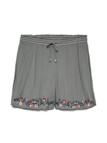 Vero Moda Shorts in Laurel Wreath